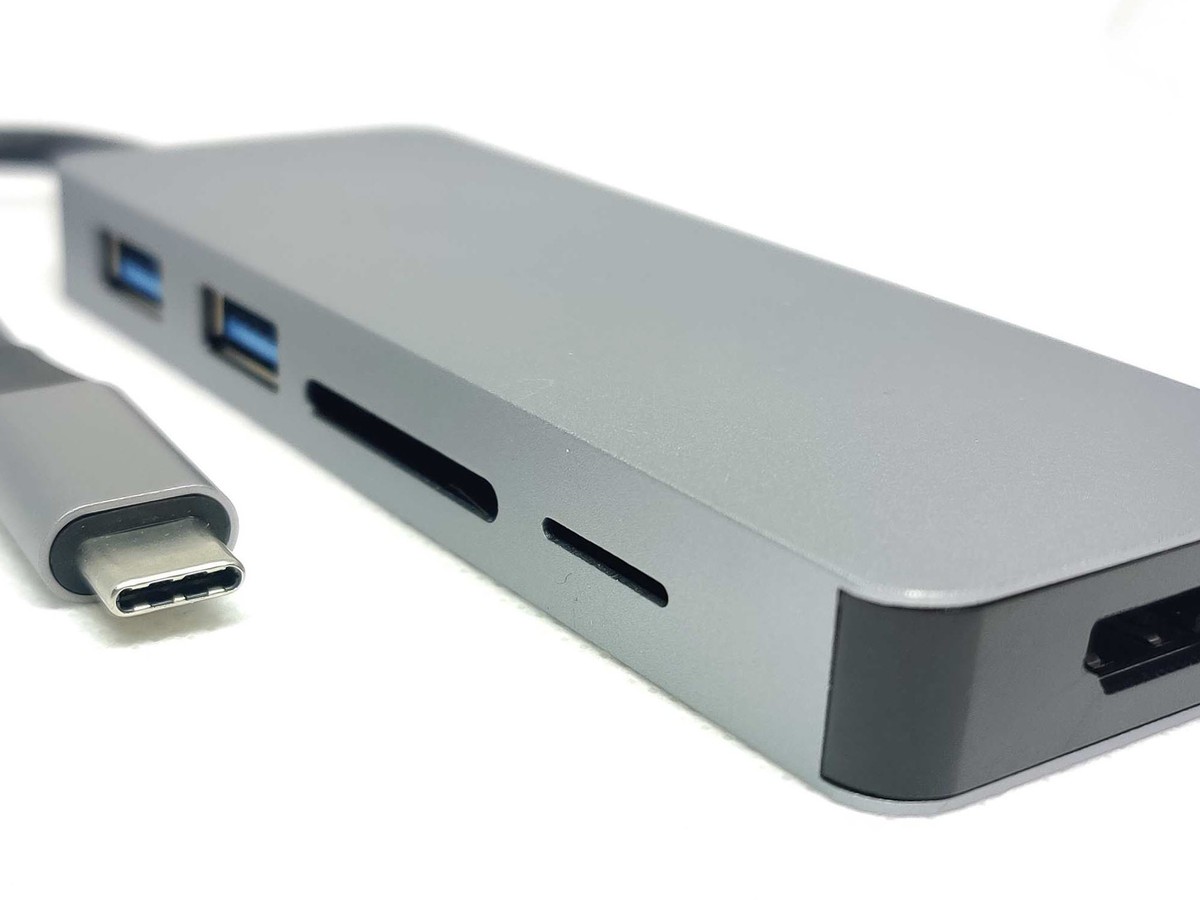 USB-C 허브의 형태 예시 · 벨킨 AVC009·INC009 제품 사진은 아닙니다.